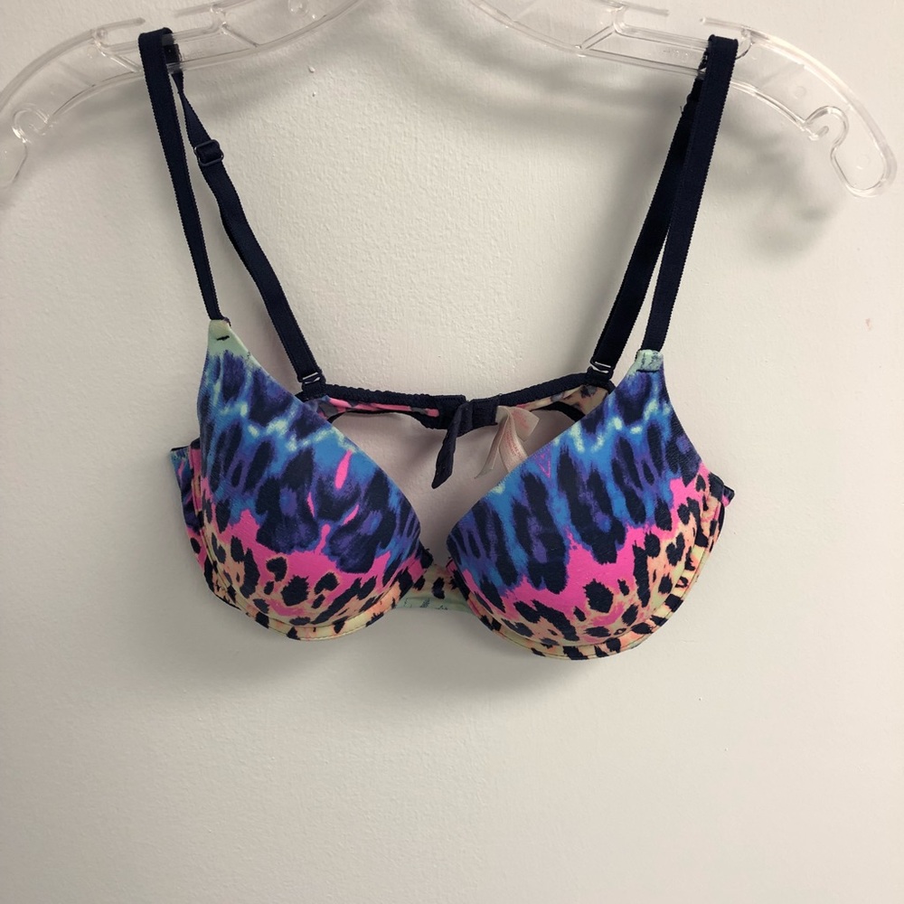 Victoria’s Secret Pink bra size 36 B